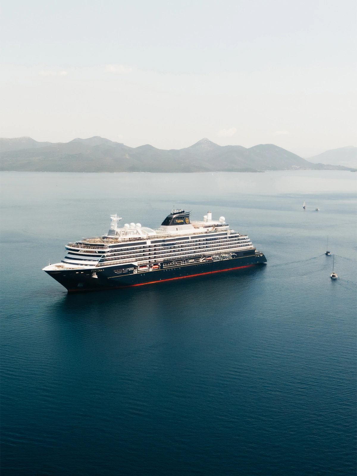 Cruise ship